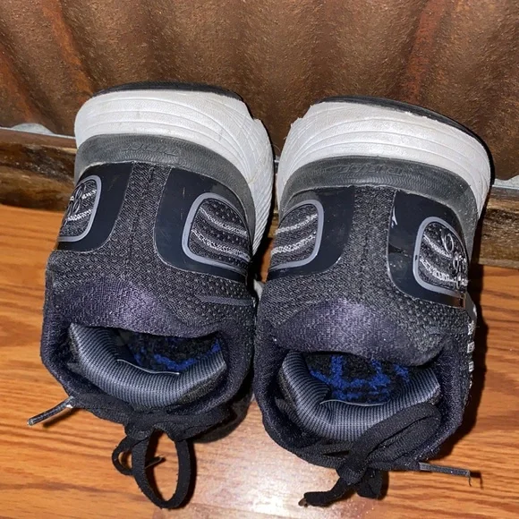 New balance 860 tennis shoes - Picture 2 of 5